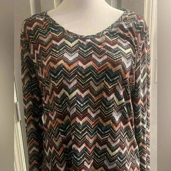 Forbidden Society chevron pattern in fall colors  long sleeve stretchy NWOT Med - Picture 2 of 9